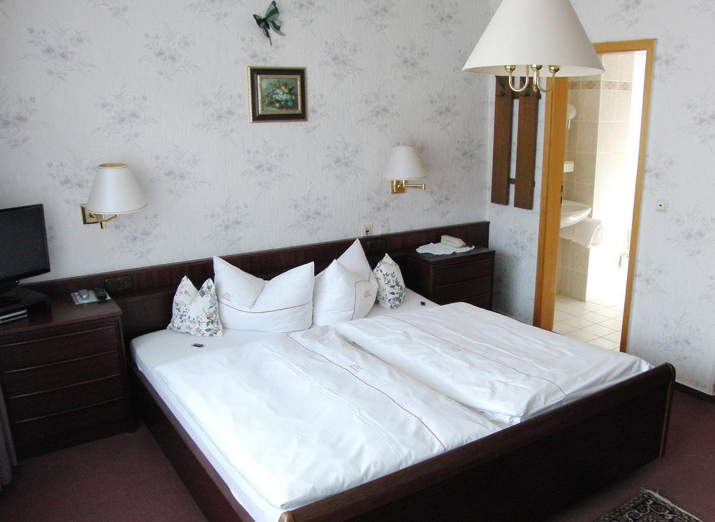 Hotel Olympia Bad Orb Room photo